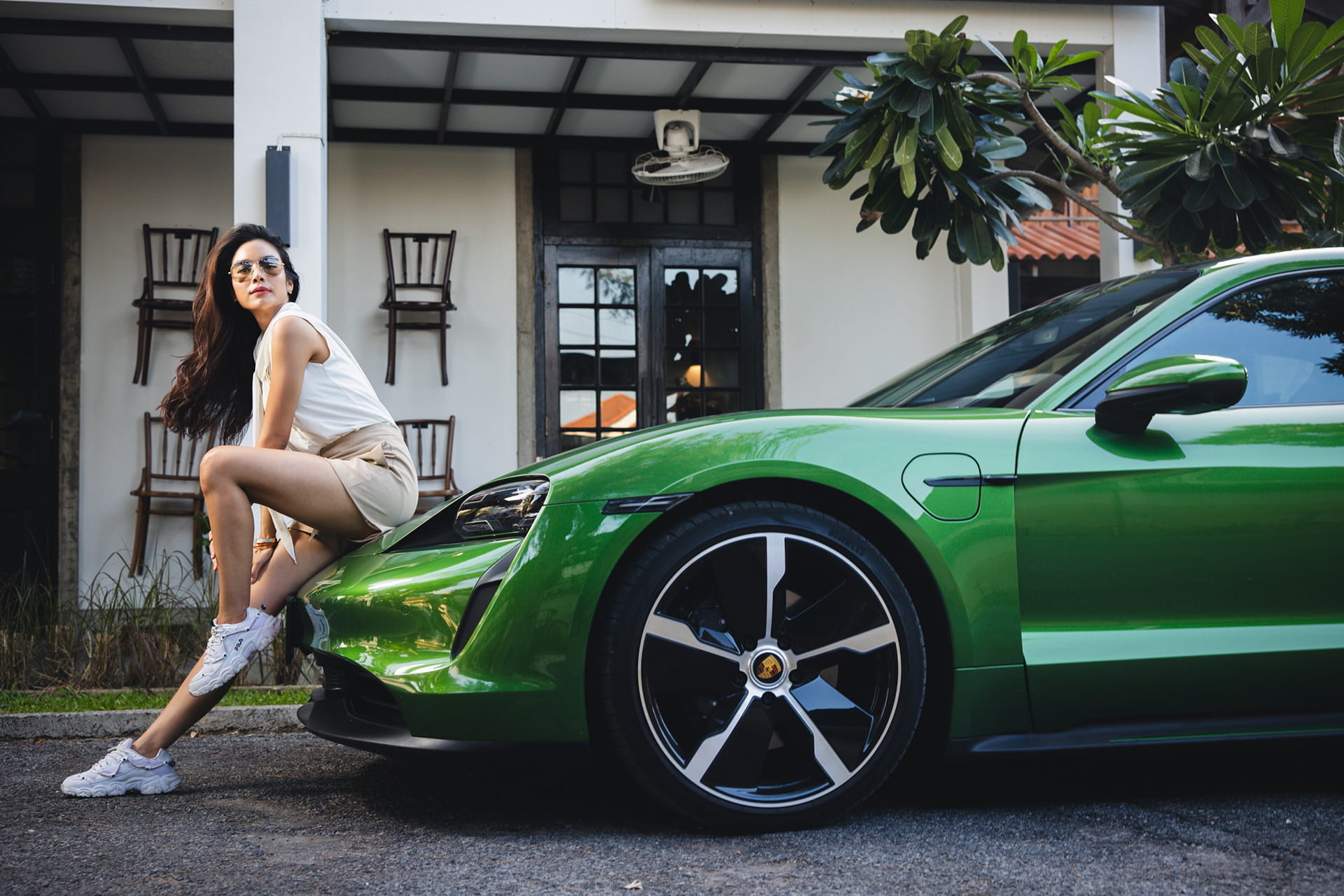 TH_Porsche Taycan